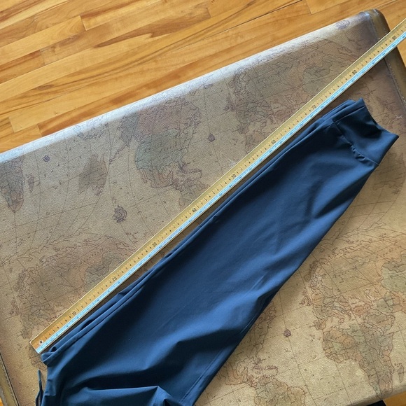 Under Armour Black Athletic heatgear Pants - Picture 4 of 5